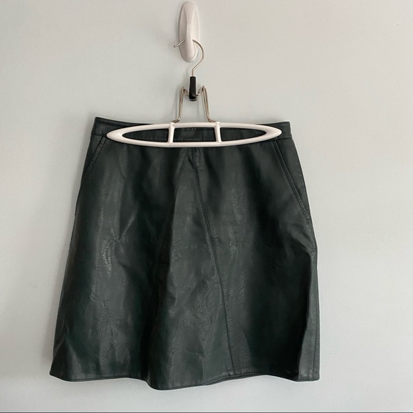 Zara Hunter Green Faux Leather A-line Skirt Small - Picture 3 of 13